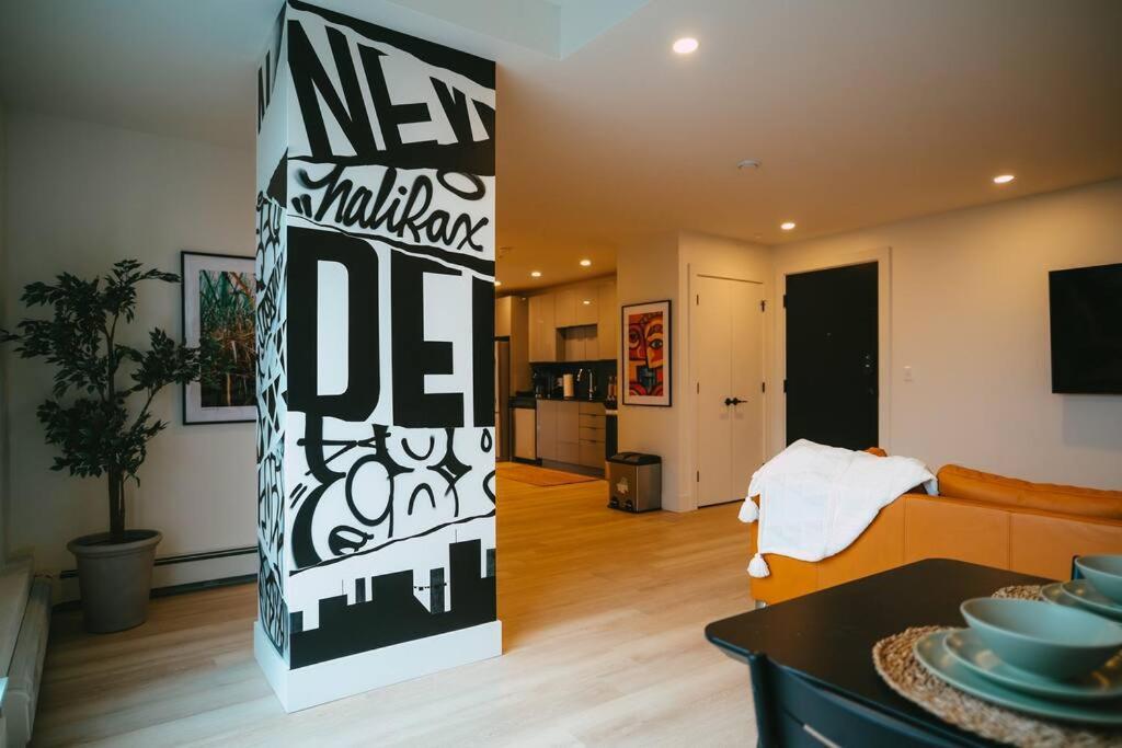 شقة Chic Cozy Retreat - 2Br - Stunning North End Views هاليفاكس المظهر الخارجي الصورة