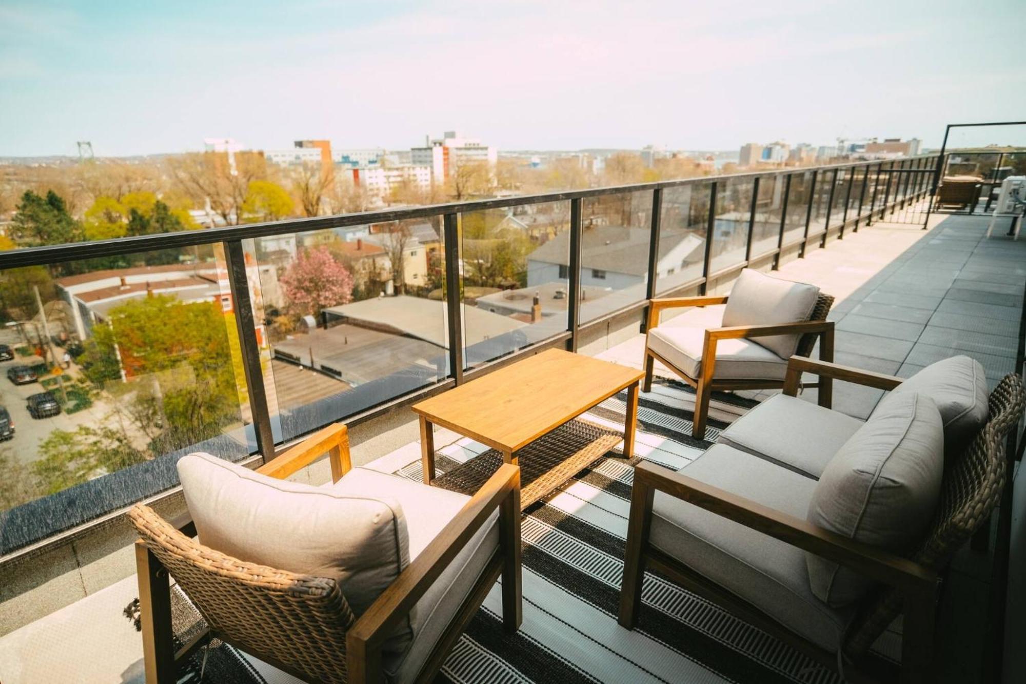 شقة Chic Cozy Retreat - 2Br - Stunning North End Views هاليفاكس المظهر الخارجي الصورة
