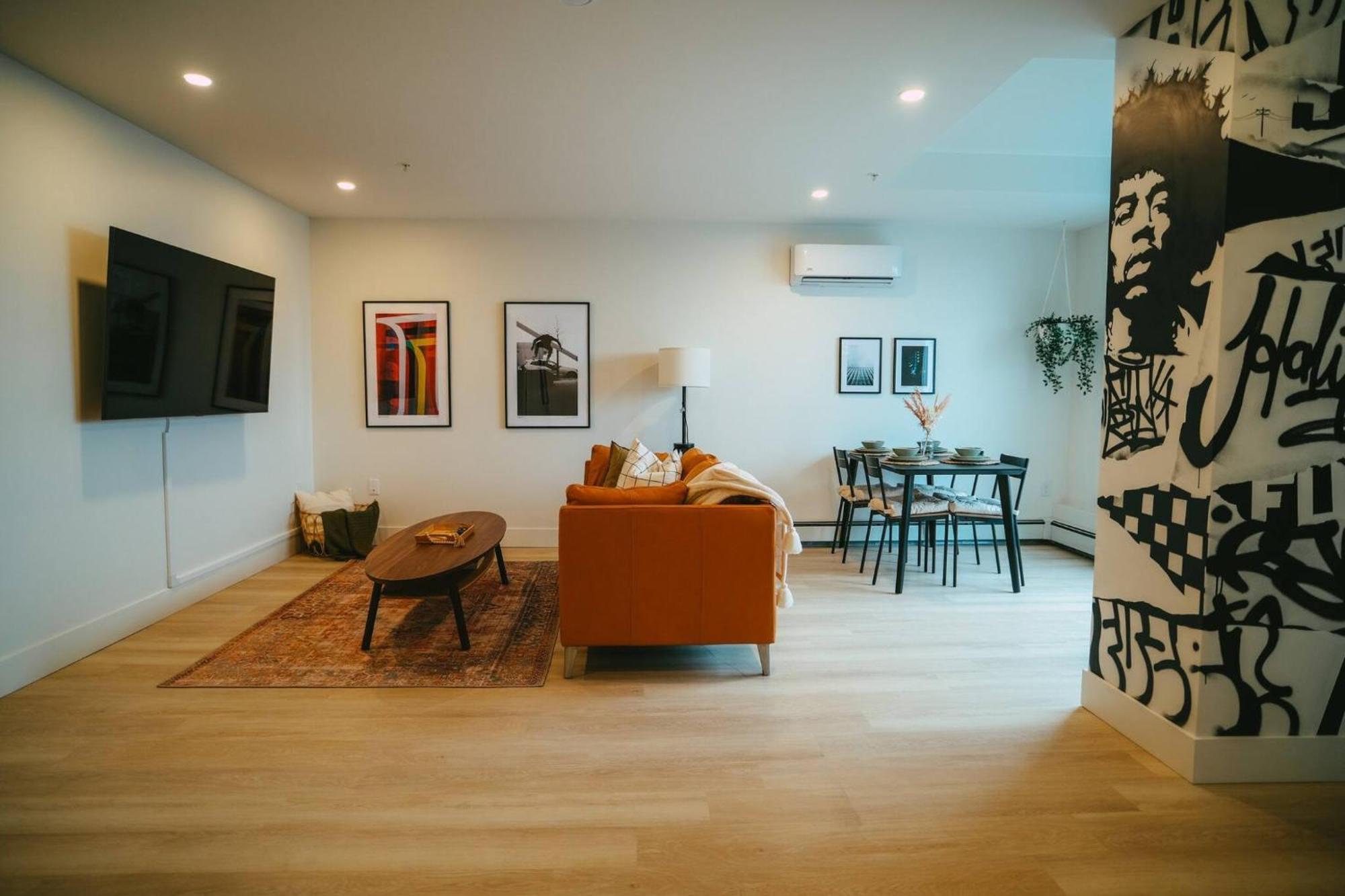 شقة Chic Cozy Retreat - 2Br - Stunning North End Views هاليفاكس المظهر الخارجي الصورة