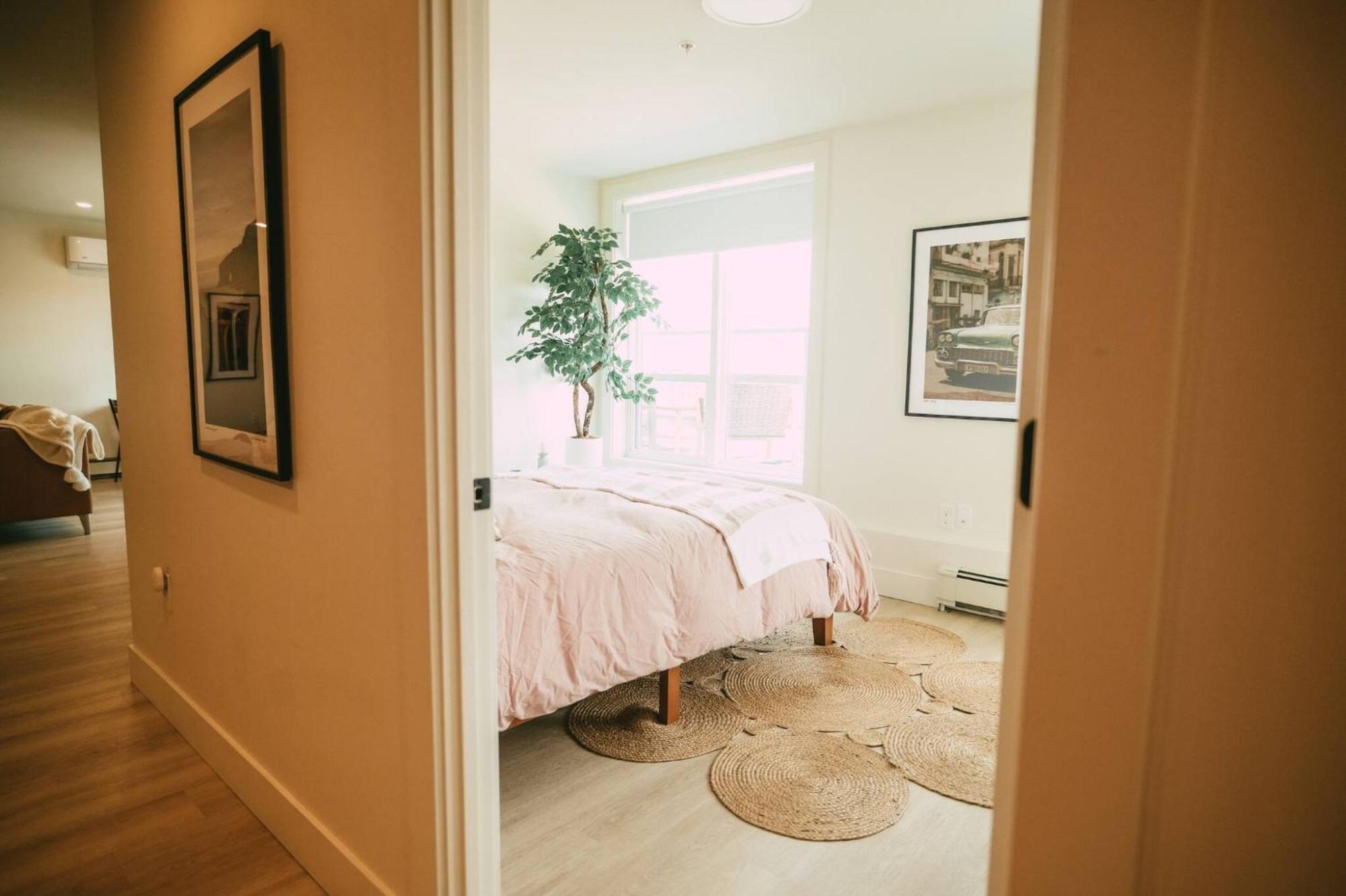 شقة Chic Cozy Retreat - 2Br - Stunning North End Views هاليفاكس المظهر الخارجي الصورة