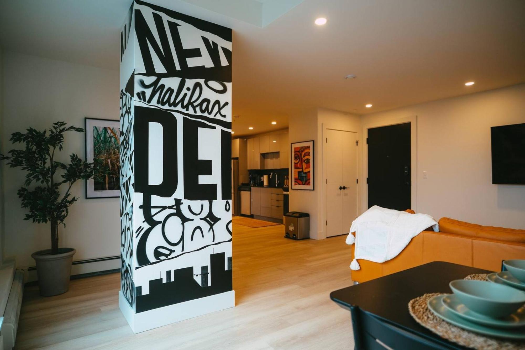 شقة Chic Cozy Retreat - 2Br - Stunning North End Views هاليفاكس المظهر الخارجي الصورة