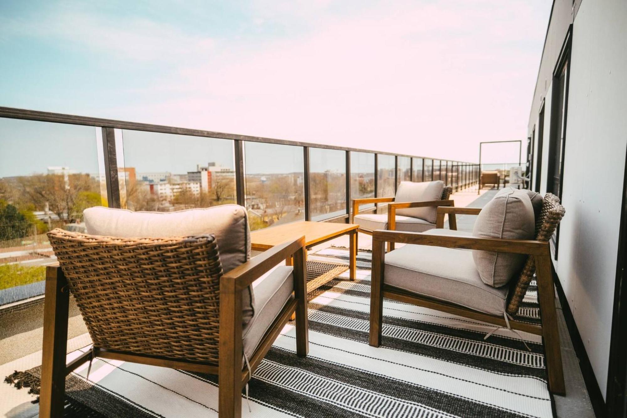 شقة Chic Cozy Retreat - 2Br - Stunning North End Views هاليفاكس المظهر الخارجي الصورة