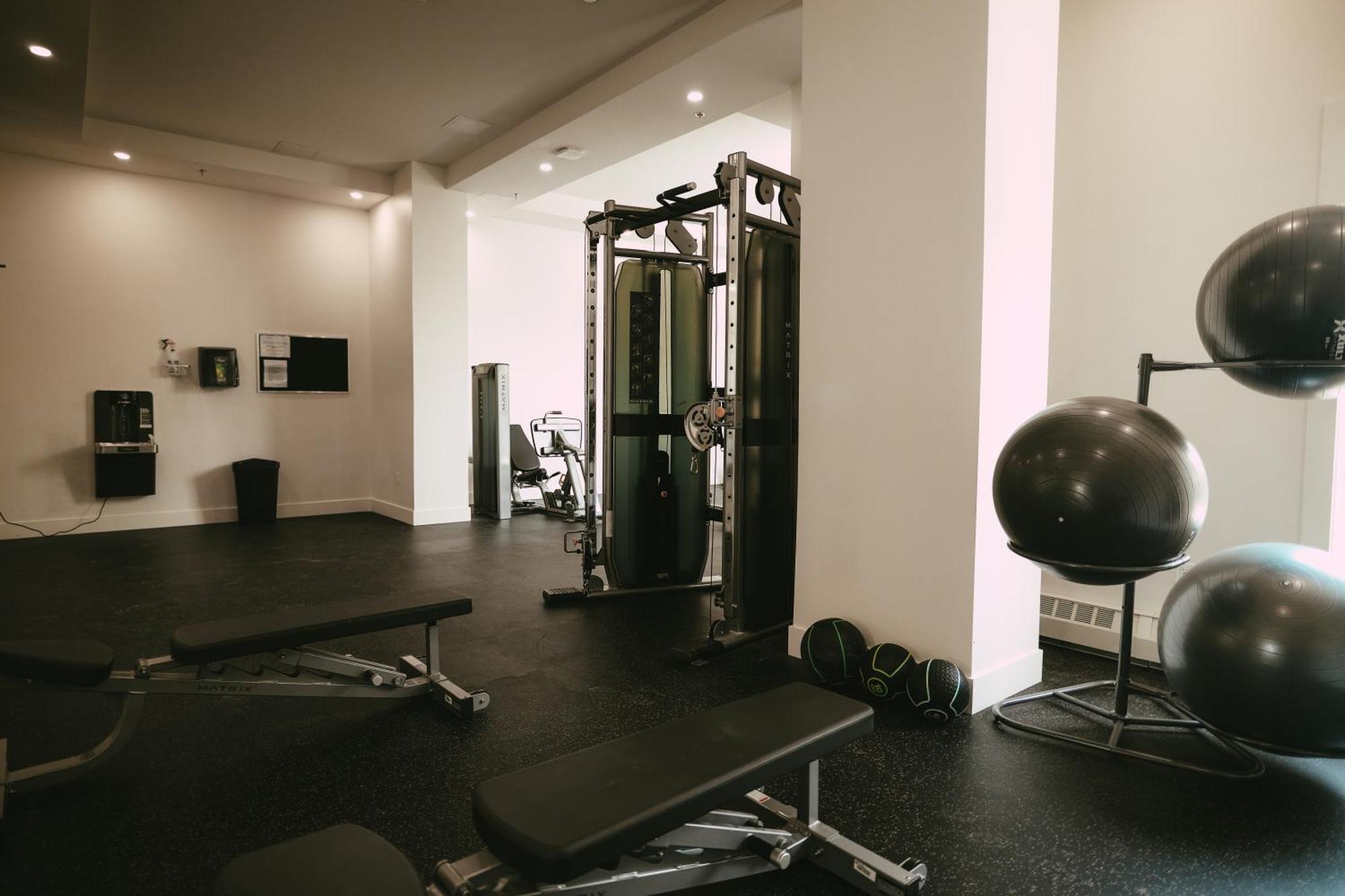 شقة Chic Cozy Retreat - 2Br - Stunning North End Views هاليفاكس المظهر الخارجي الصورة